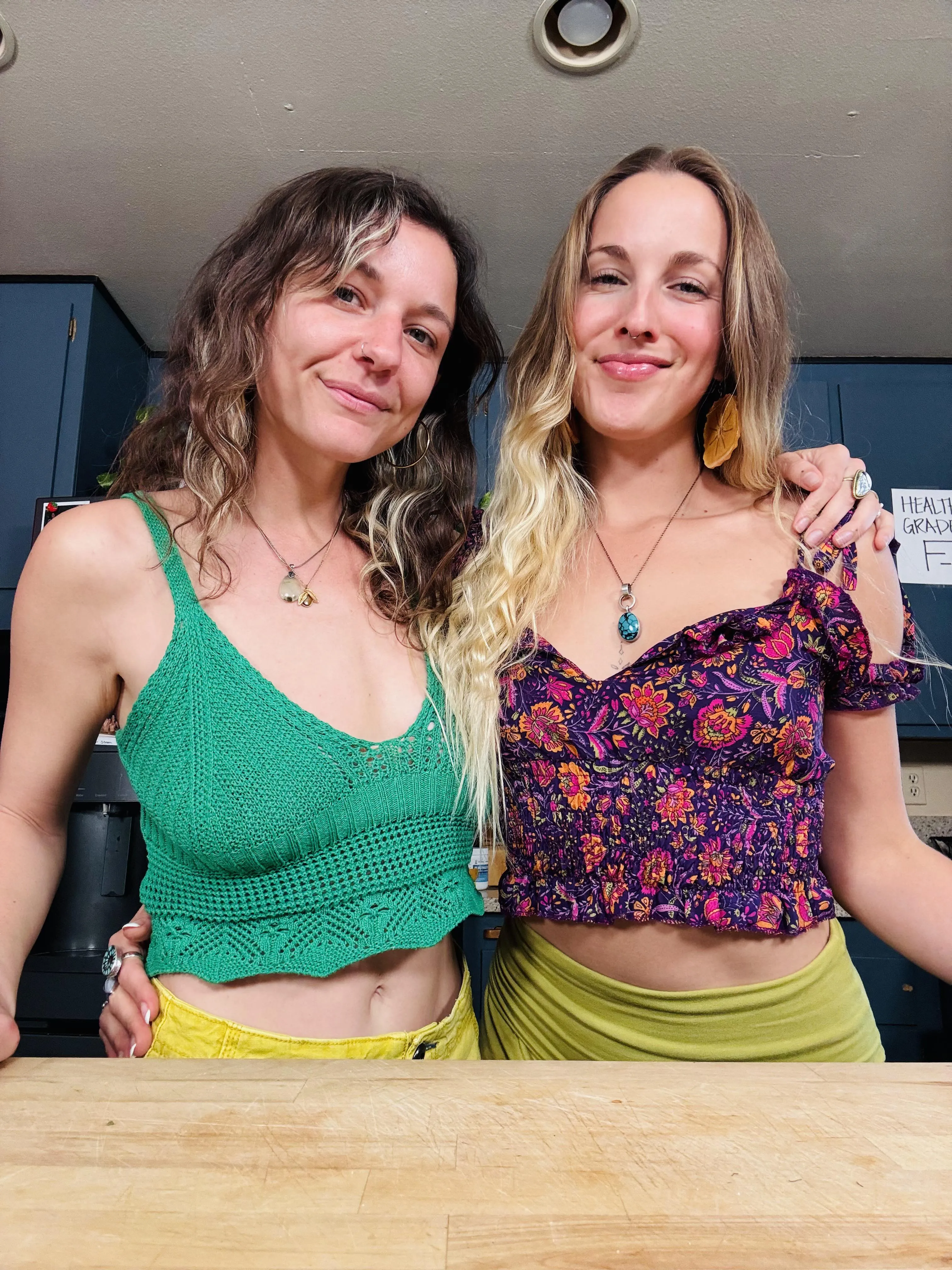 I might not have big titties, but my girlfriend sure does! 😻