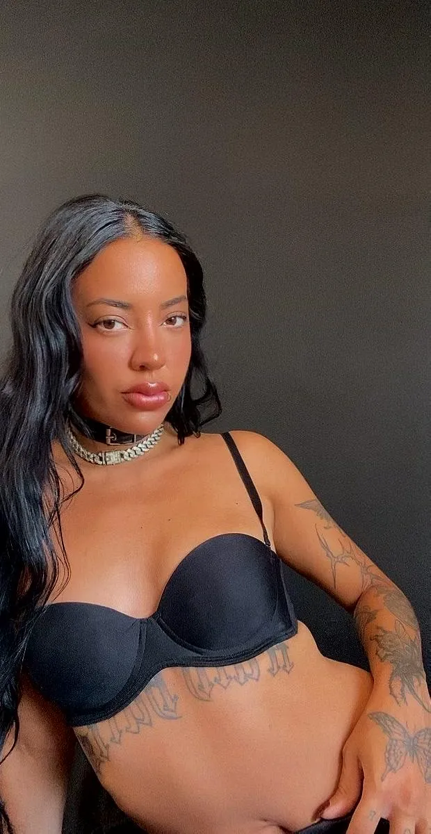 I want a cuddle buddy who can wreck me tonight