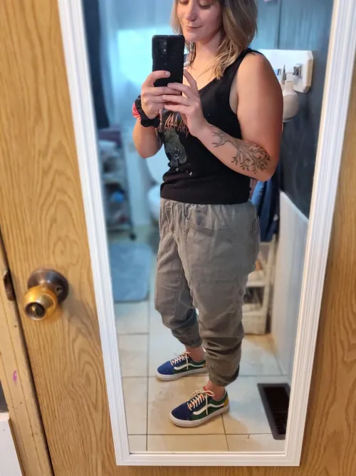 I'm picking random Redditors to send nudes to, who's in (only the first 75)