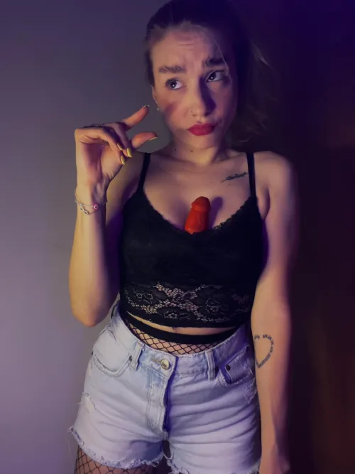 Look at that mini penis you have between your legs, it's so pathetic, mommy is going to humiliate it.