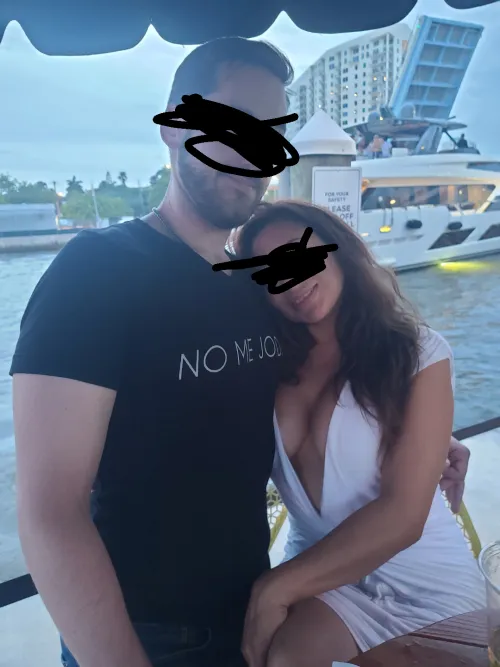 [MF4F] or [MF4MF] SoCal. Looking for a hot female or couple to share hubby with.