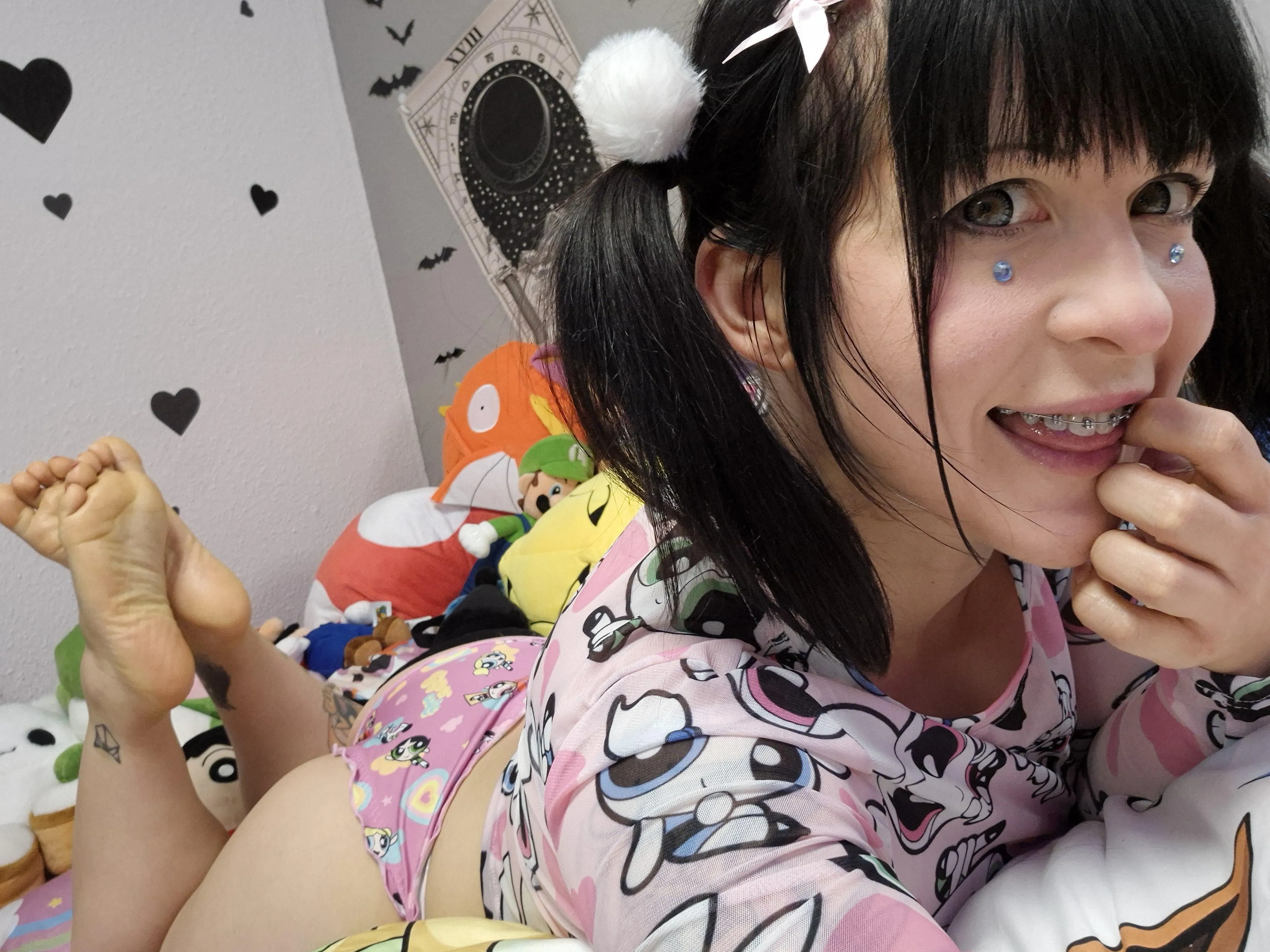 Oooh look at me so cute so innocent