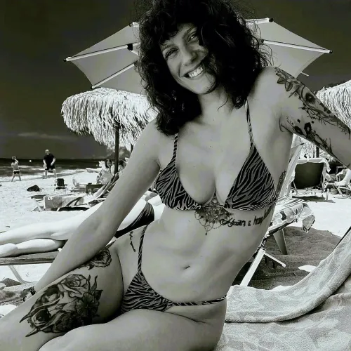 Rate my cleavage out of 10