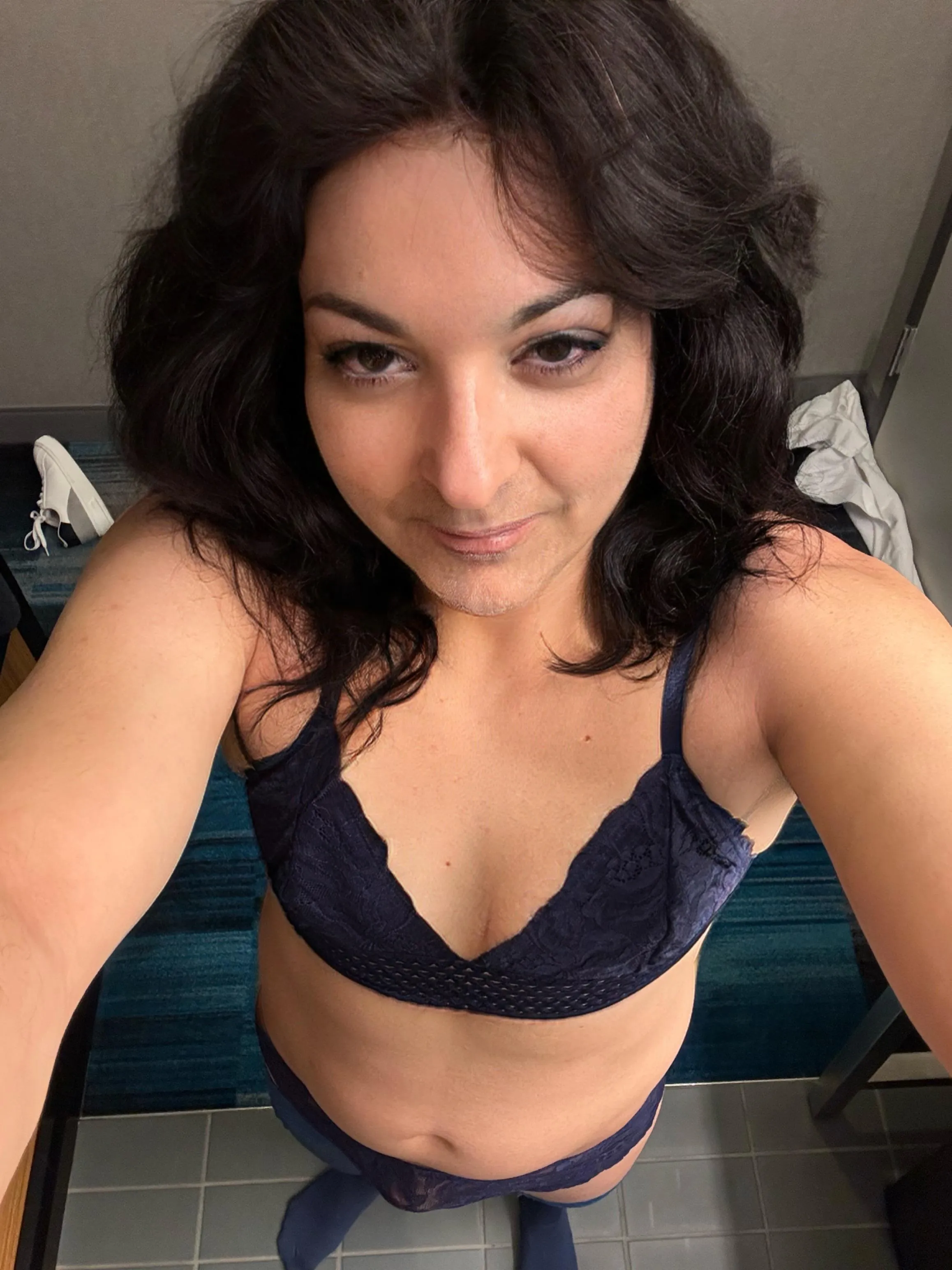 Sissy looking for friends in Sea