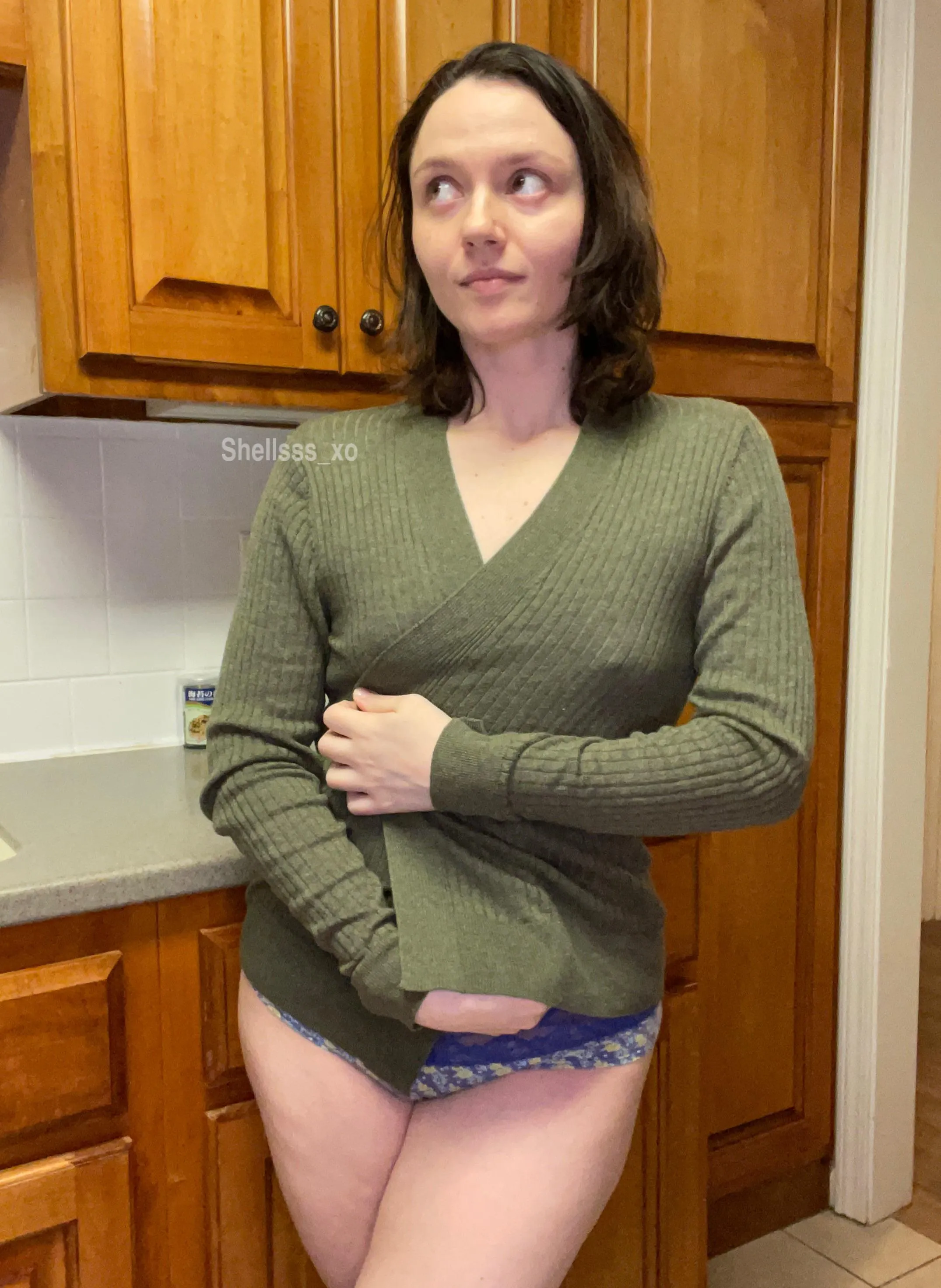 Sneak A Peek while I’m distracted 😇