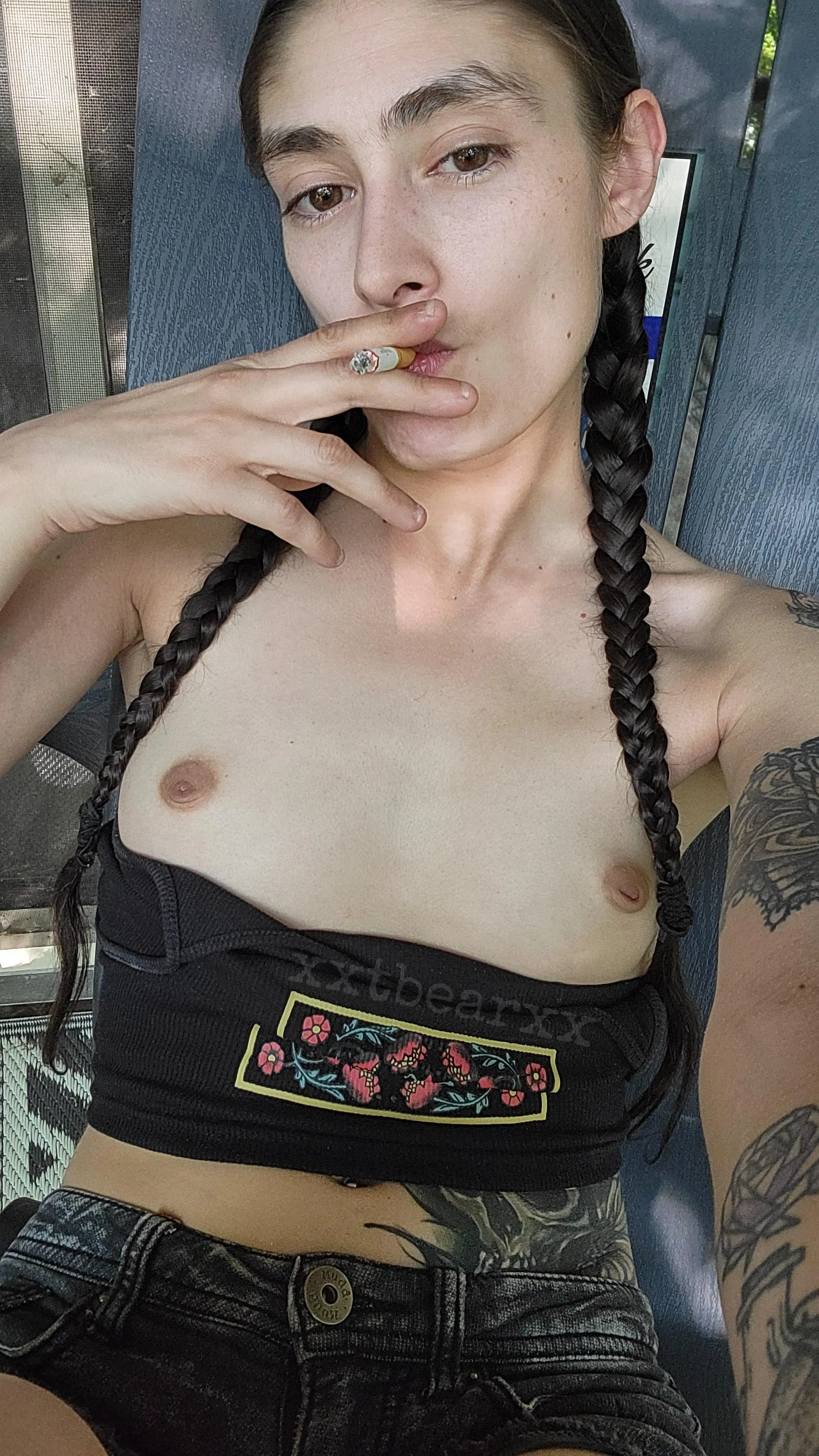 Spending my day off chain smoking 💨 want to keep me company?