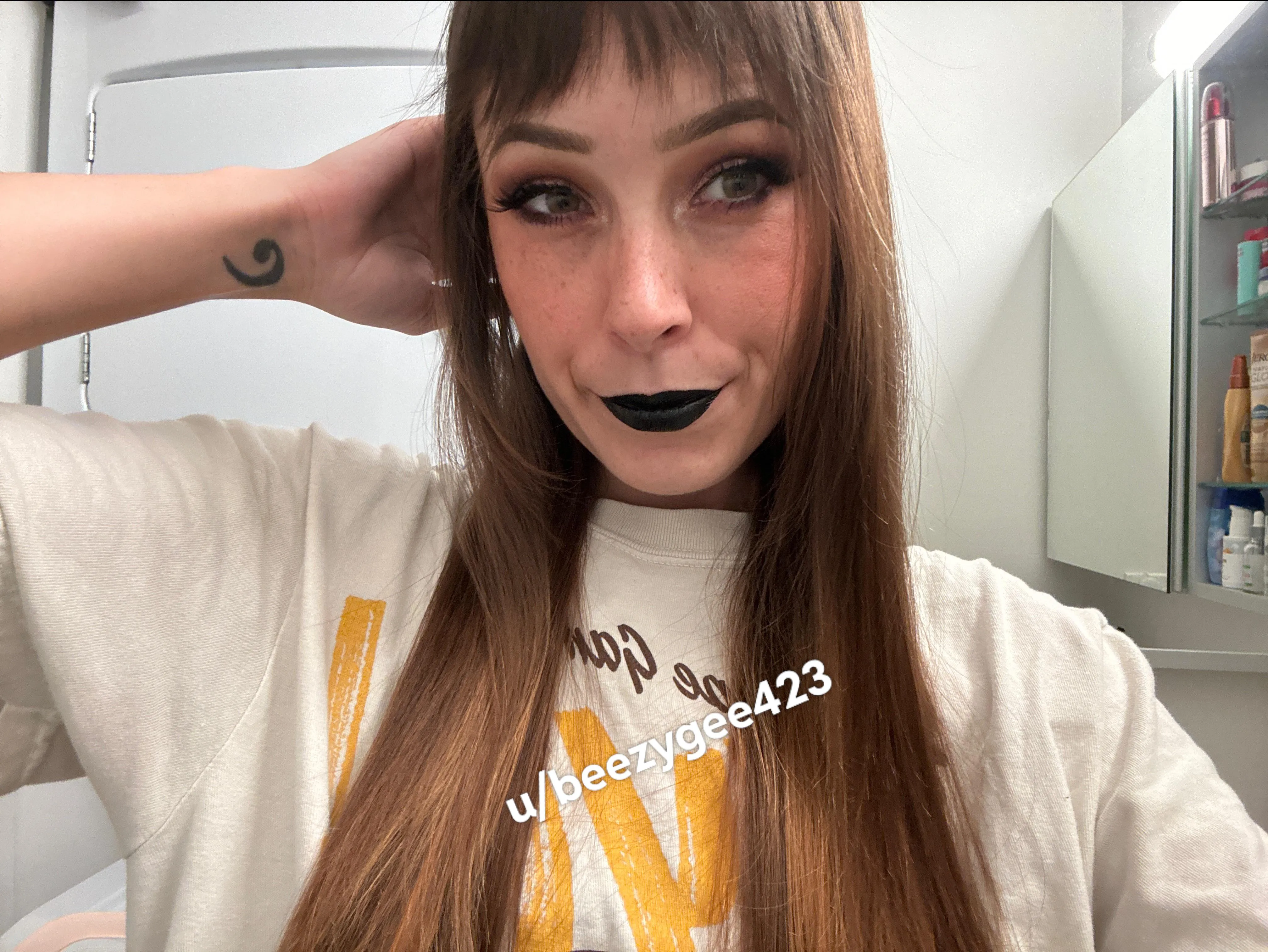 Studious, nerdy sweet Cajun looking to make you smile. Fetish friendly, Toy control, no judgement and more. I have multiple tiers available