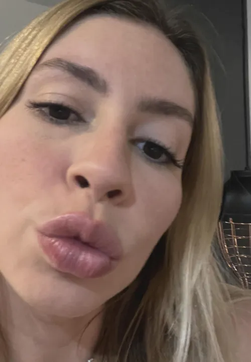 feeling a little extra cute rn