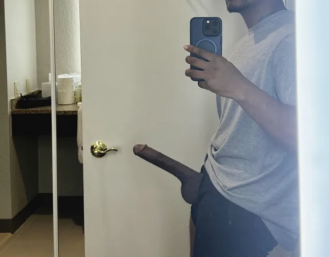 How much dick is too much dick? Can i put this BBC in your guts?