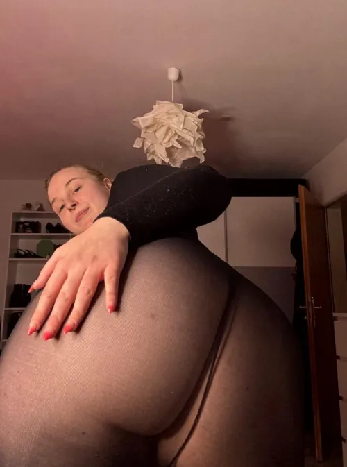 I always loved the look of pantyhose on my feet