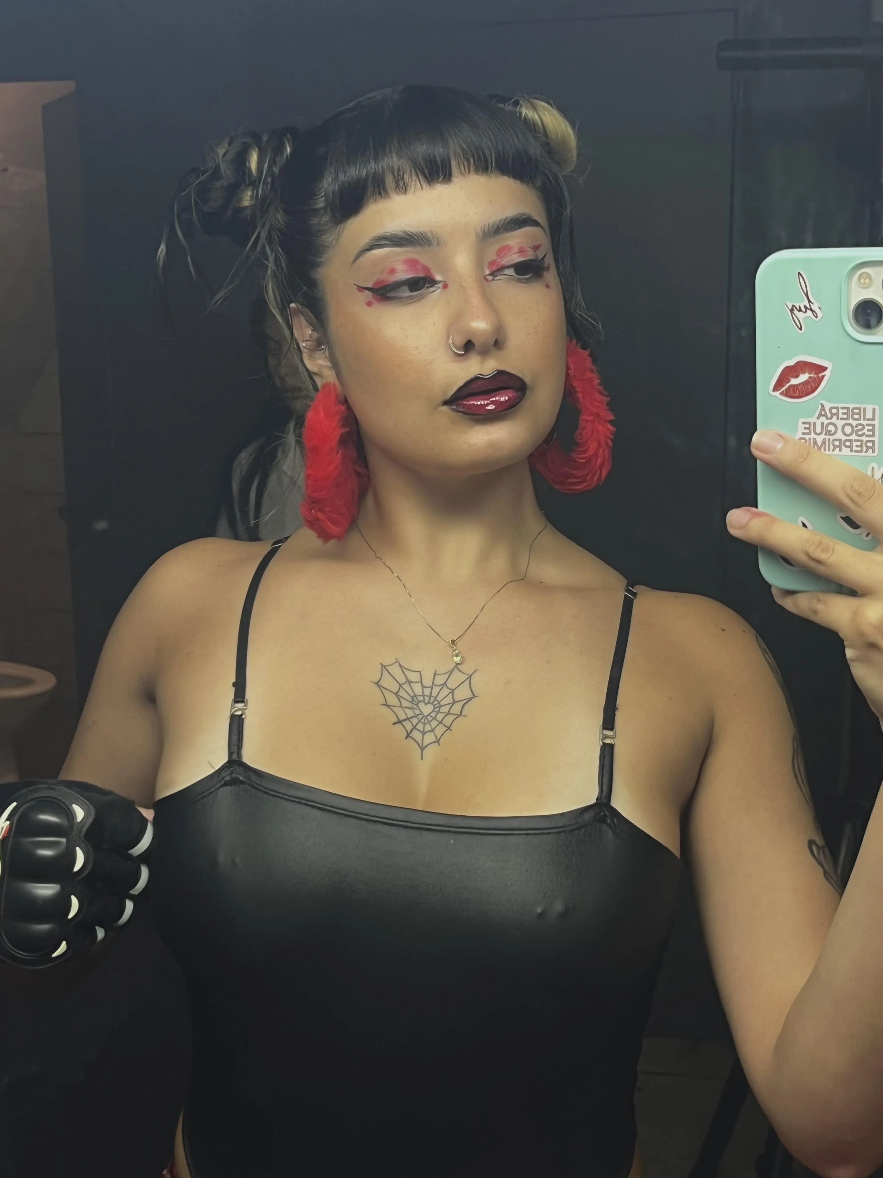 perfect combination; red and black