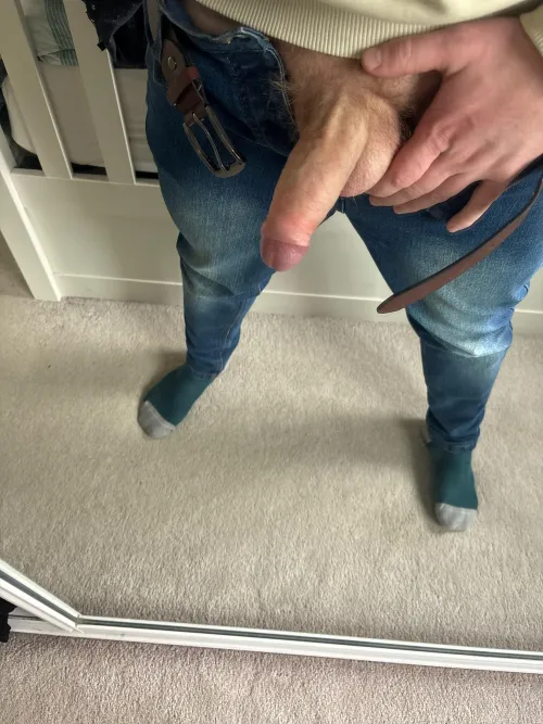 35m (straight) in London Thu 13th. Anyone interested?