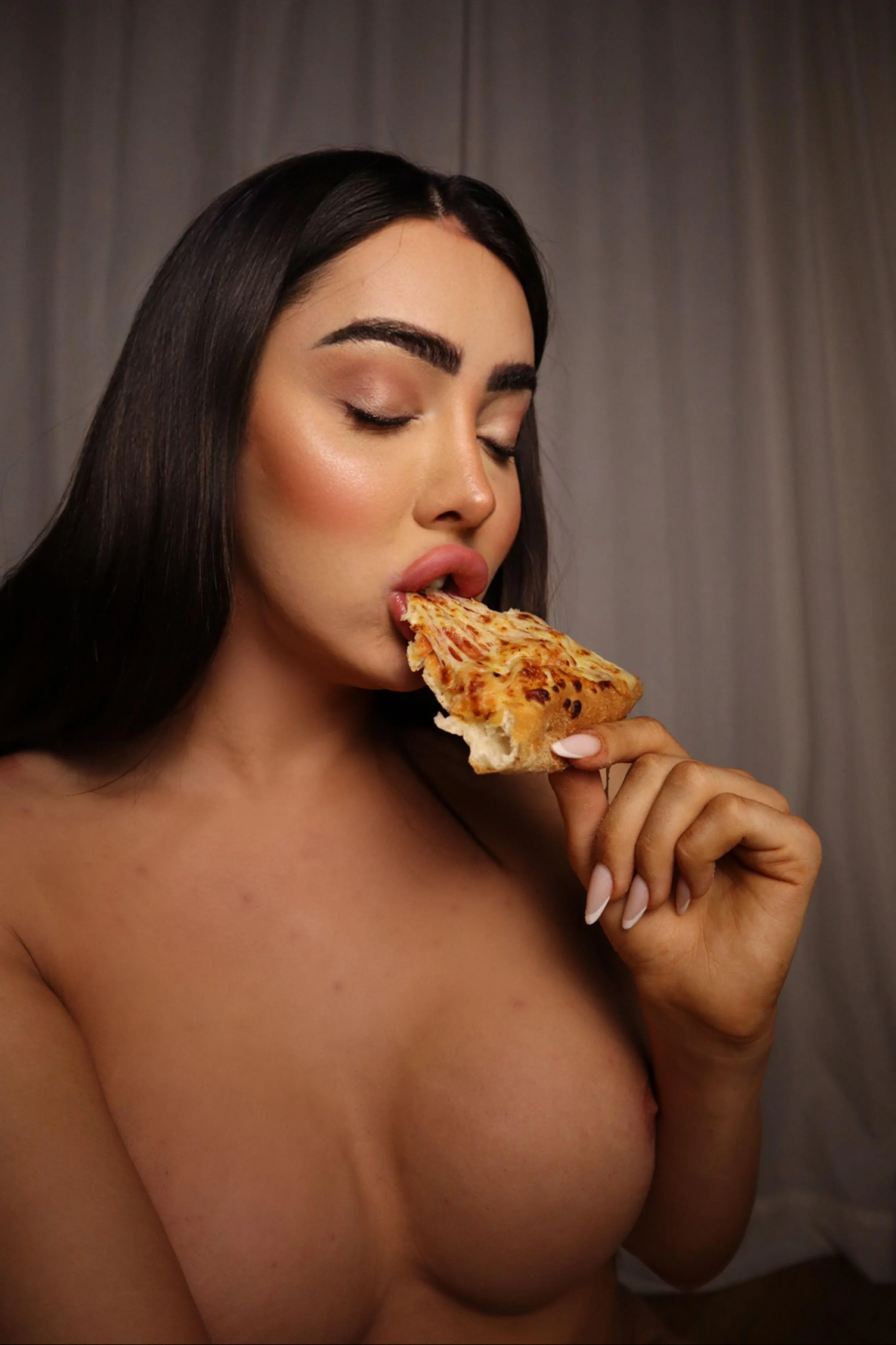 A girl has to eat! 🤭