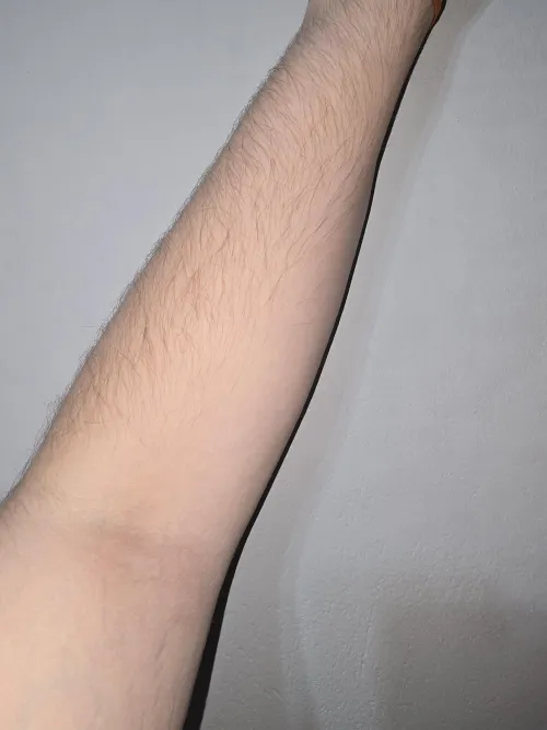 A point close to my [arms] For you