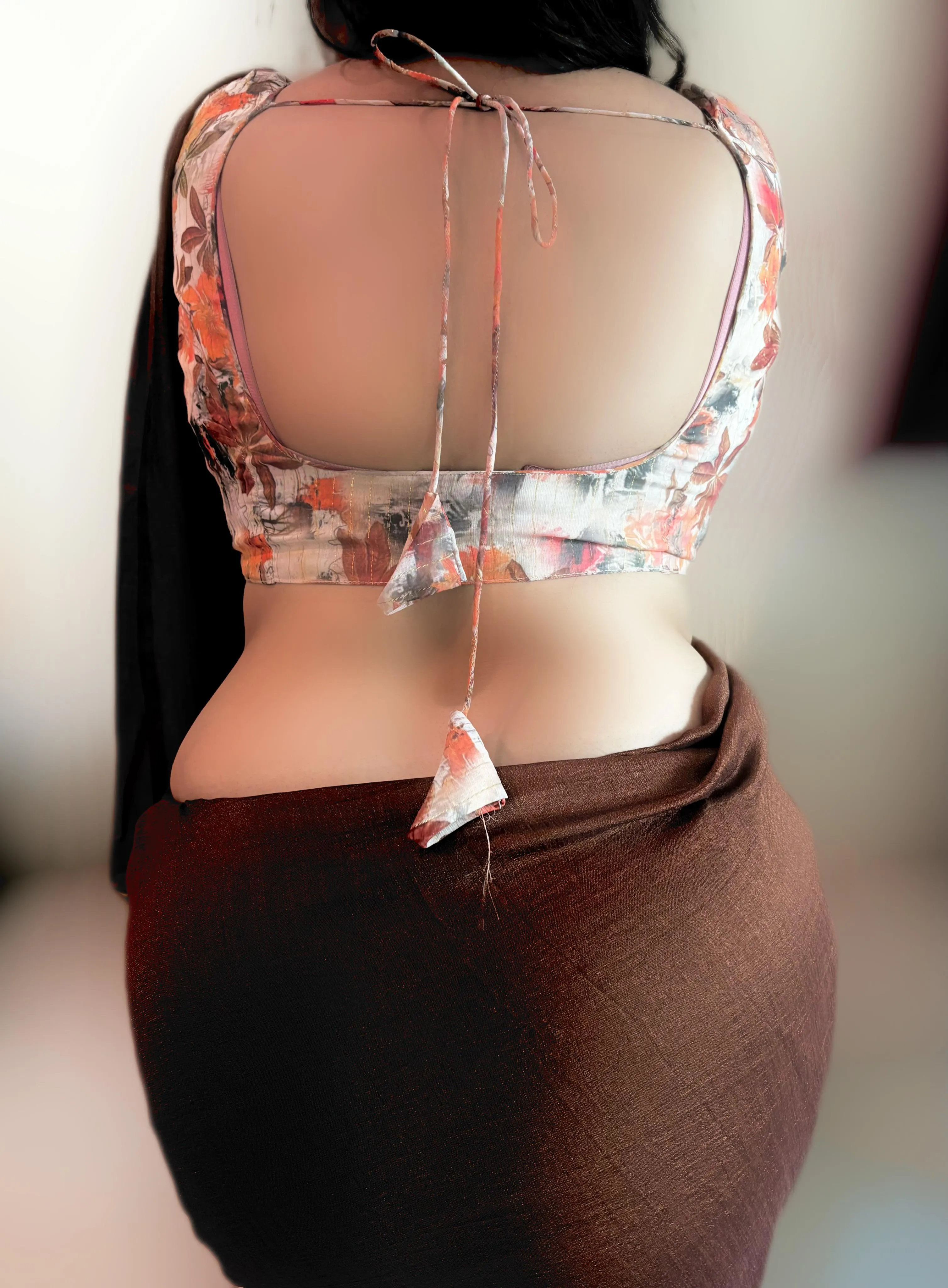 Attention seeking curves. Smooth as butter.