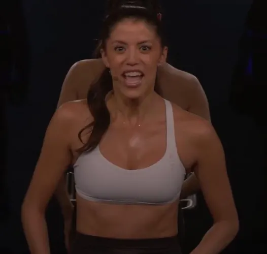 Hannah is such a tease 🤤