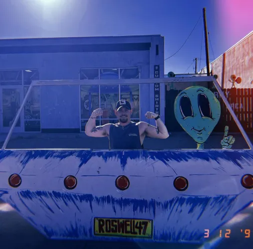 I just need a cute guy to do lame touristy things with me ☺️ Margaritas and hand holding might be involved