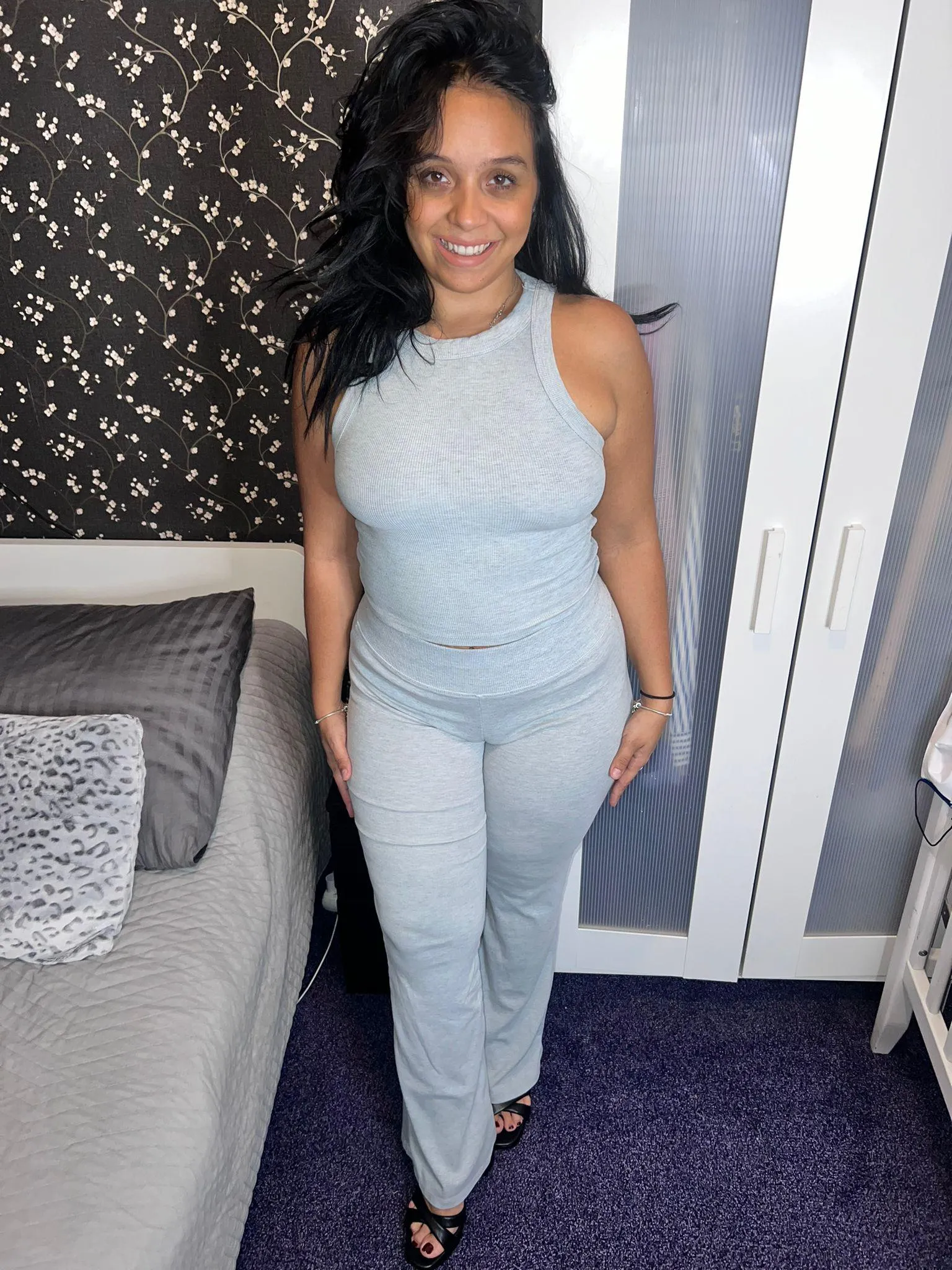 I love to see how you would want to lick my Butt