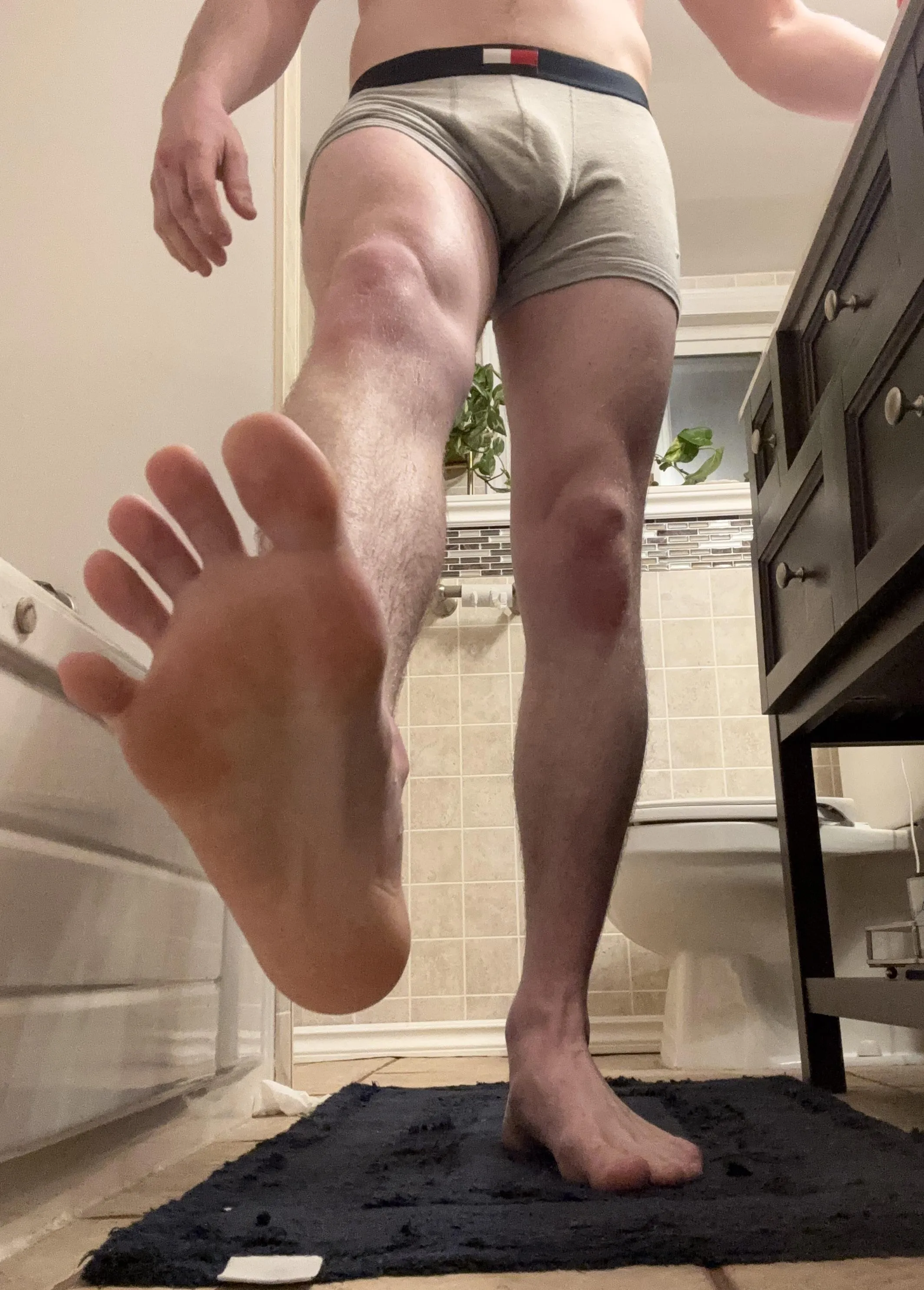 I see you’re on the floor at my feet again