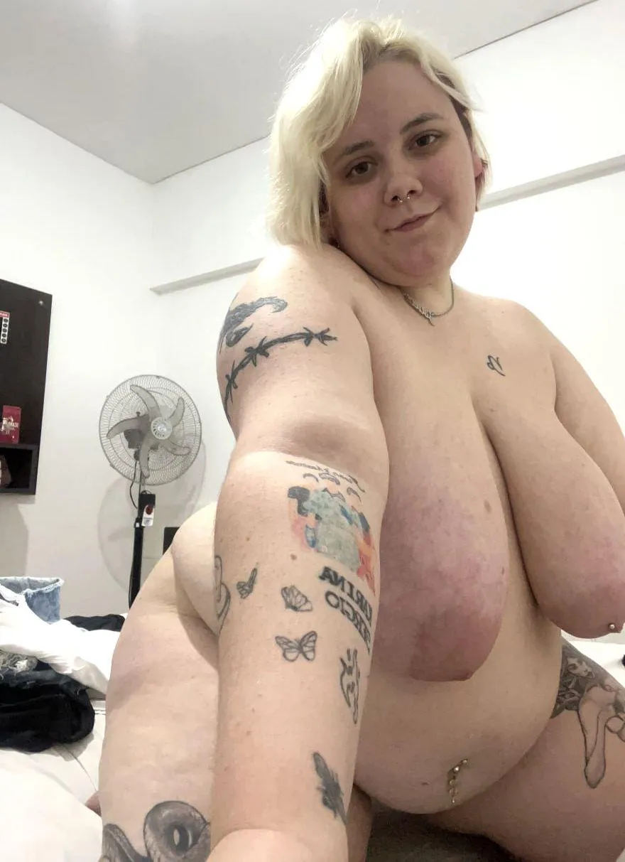If you are into saggy tits with big areolas, maybe you could help me rate some pictures I took last night. Tell what you like the most about them and I'll inbox