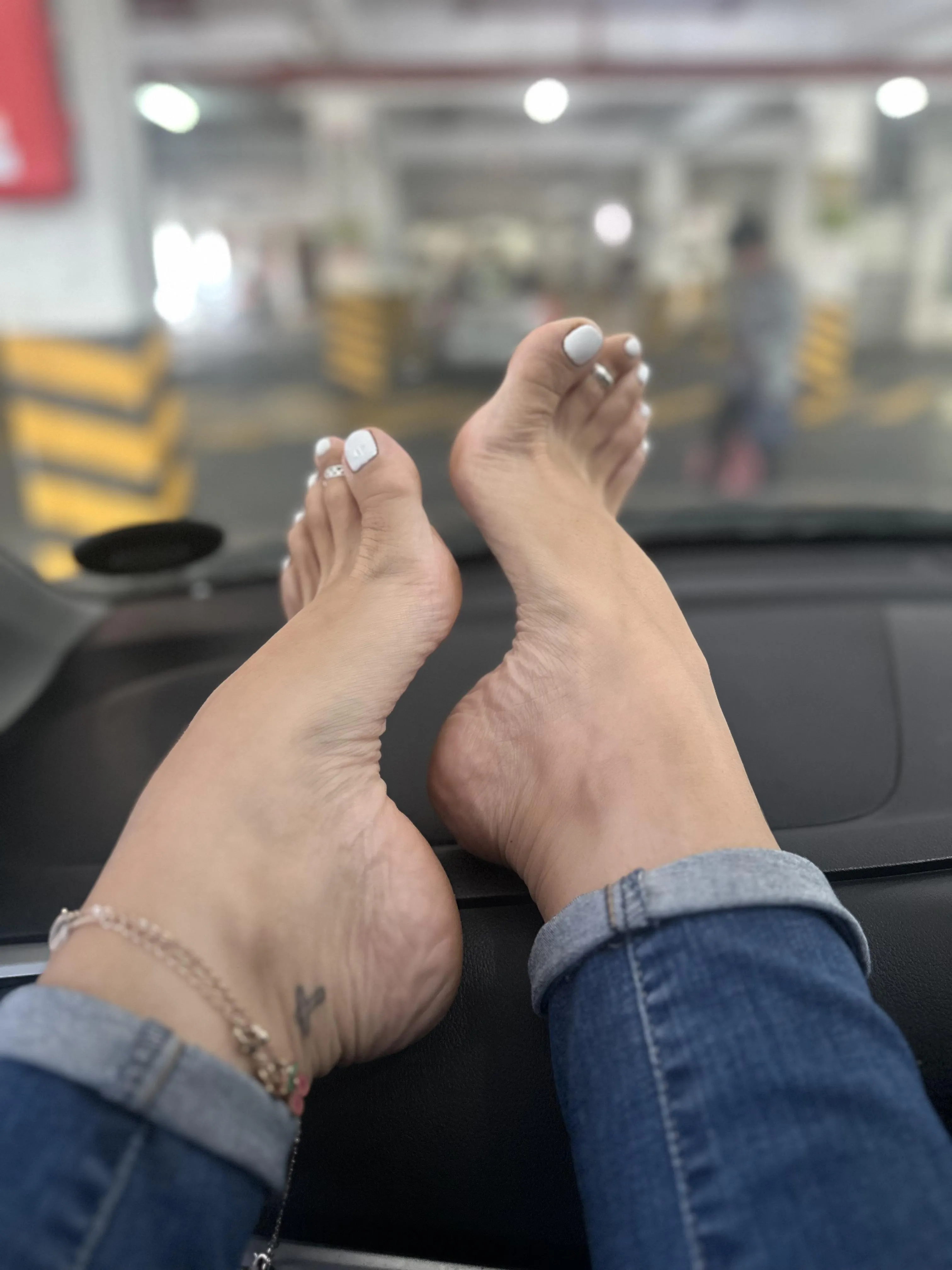 Like two puzzle pieces, truckers and bus drivers love ‘em.