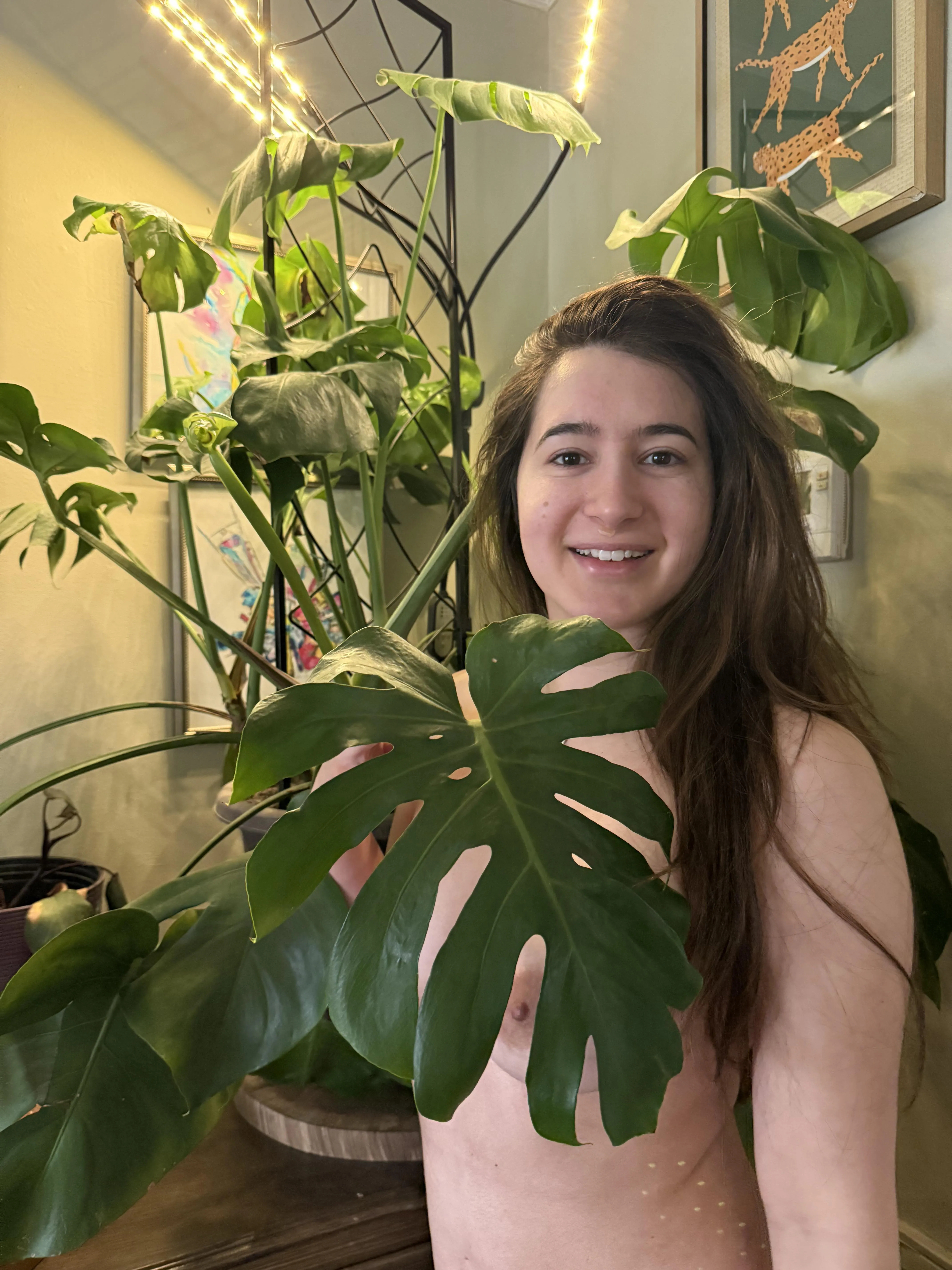 Monstera momma checking in ☺️🤭😽