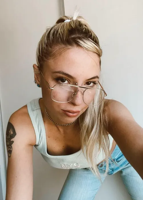 One look and you’re already curious 😘