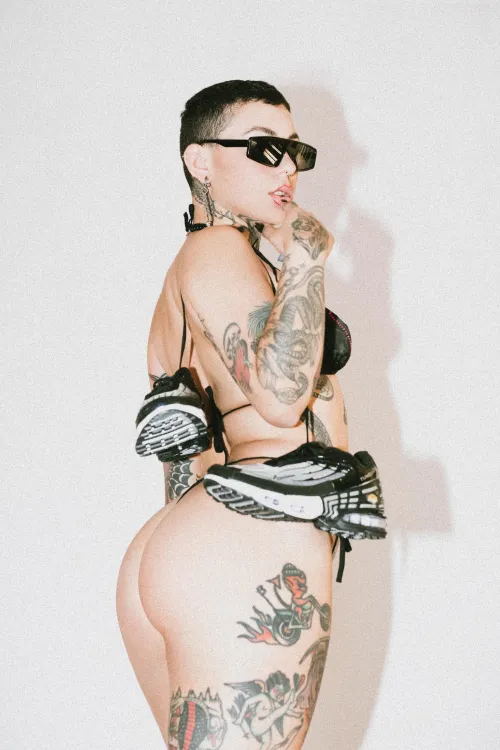 Punk Princess with a penchant for pain 🤖💉. Follow me for a taste of the dark side 🔪