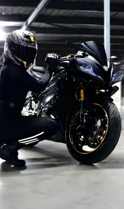 Say hi in comments, if you like my helmet