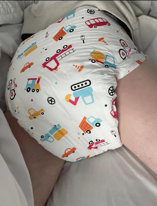 She took this picture while I was sleeping and sent it to her friends what she told me😑(30)