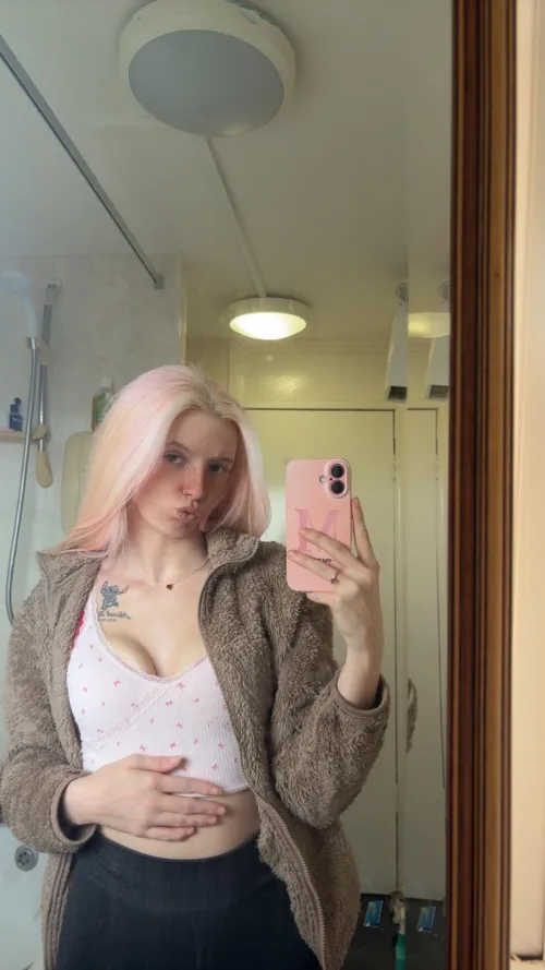 Who thinks about undressing me and doing unmentionable things to me? 🥵😈