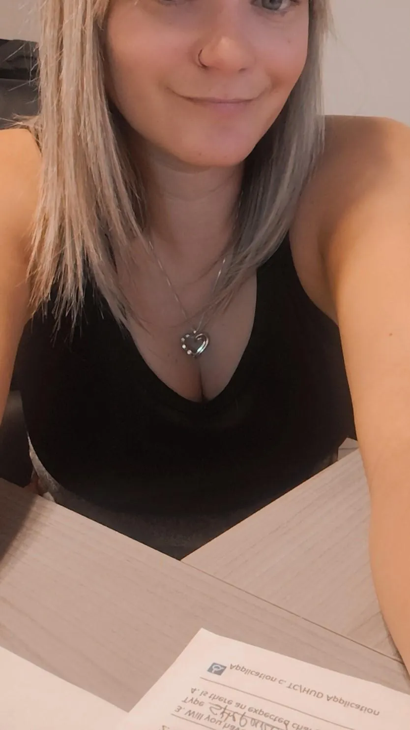 Would you date a 31 year old MILF