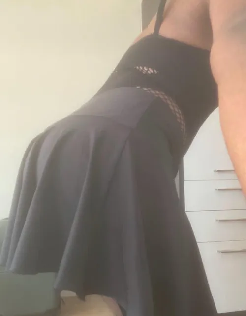 23 Brunswick hosting today for straight/curious/bi men to cum dump a load on me