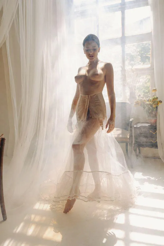 come to the light, that is, to me