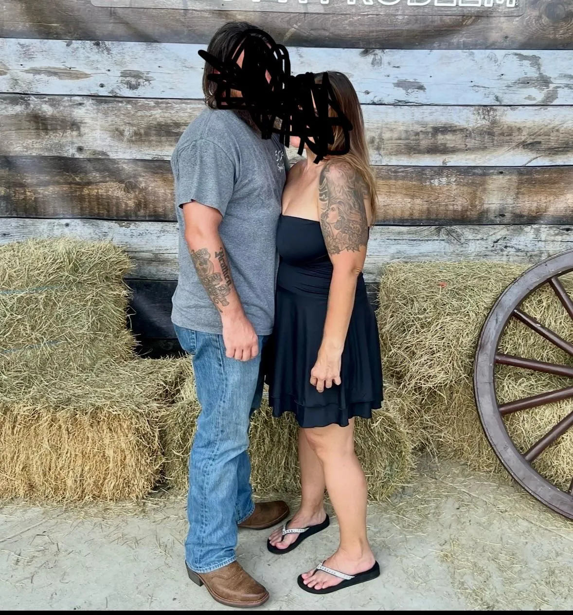 Couple looking for couples or single women around Baton Rouge