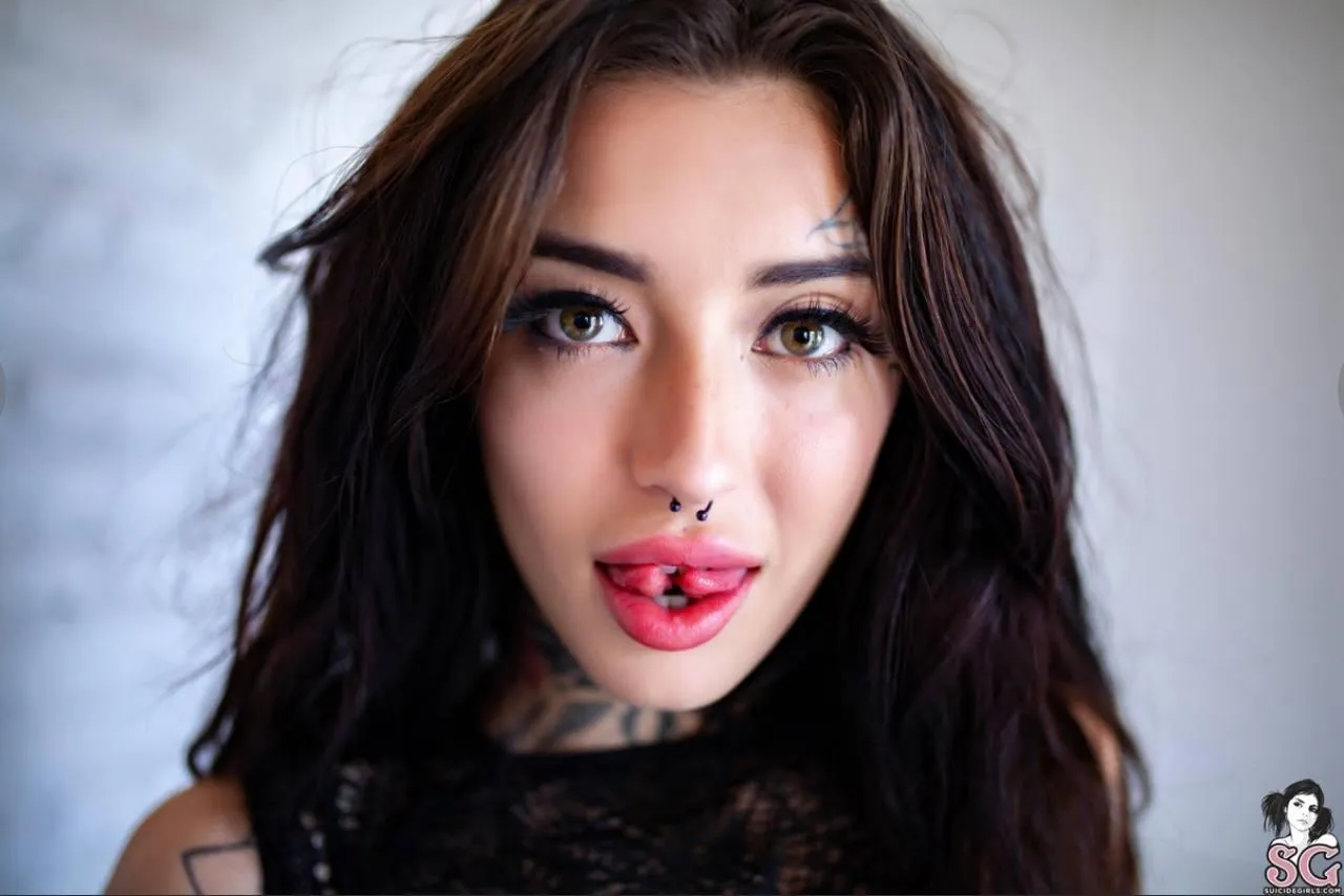 Snake tongue - Lilith Pandemonium