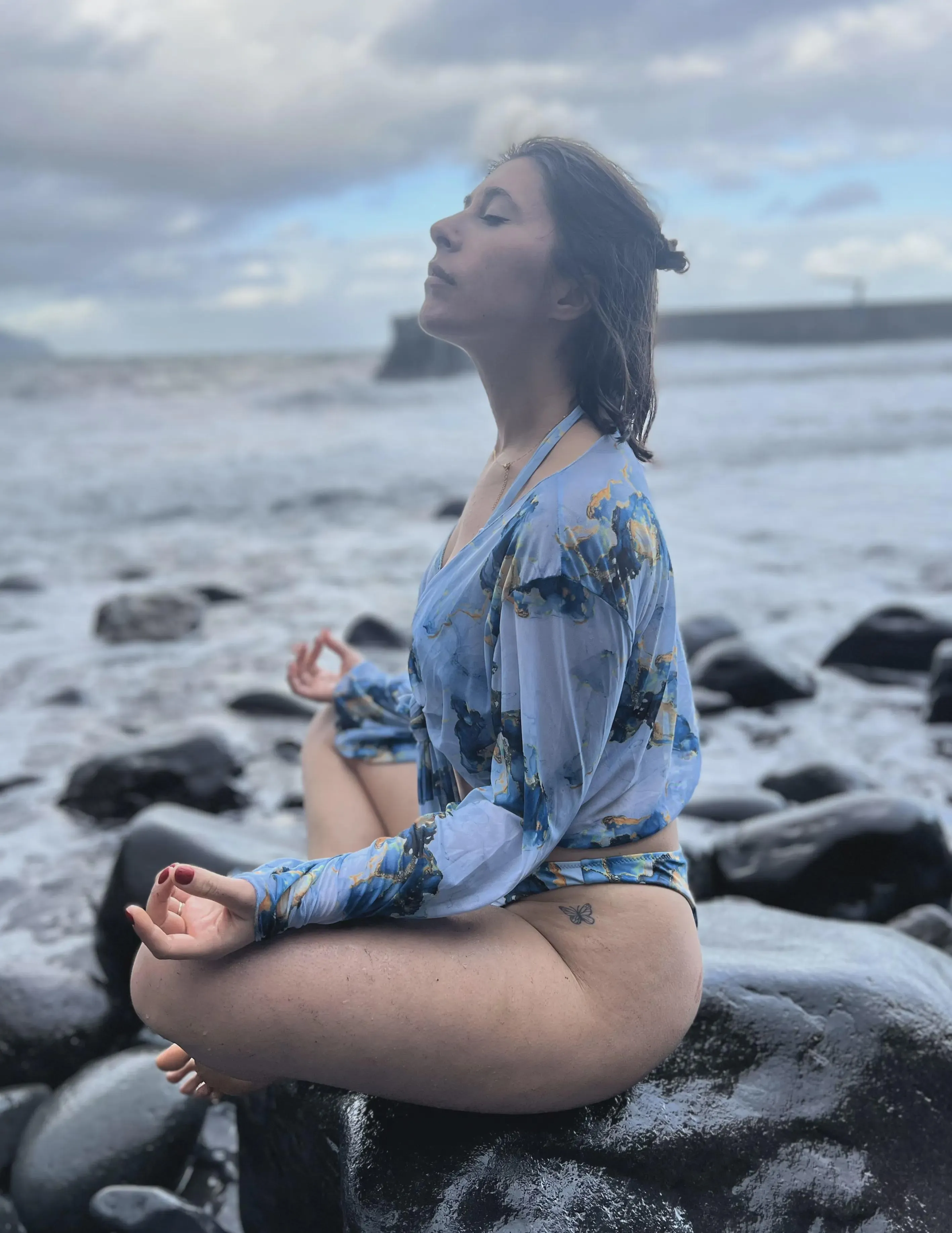 F35 To be a resource a milf has to meditate in nature