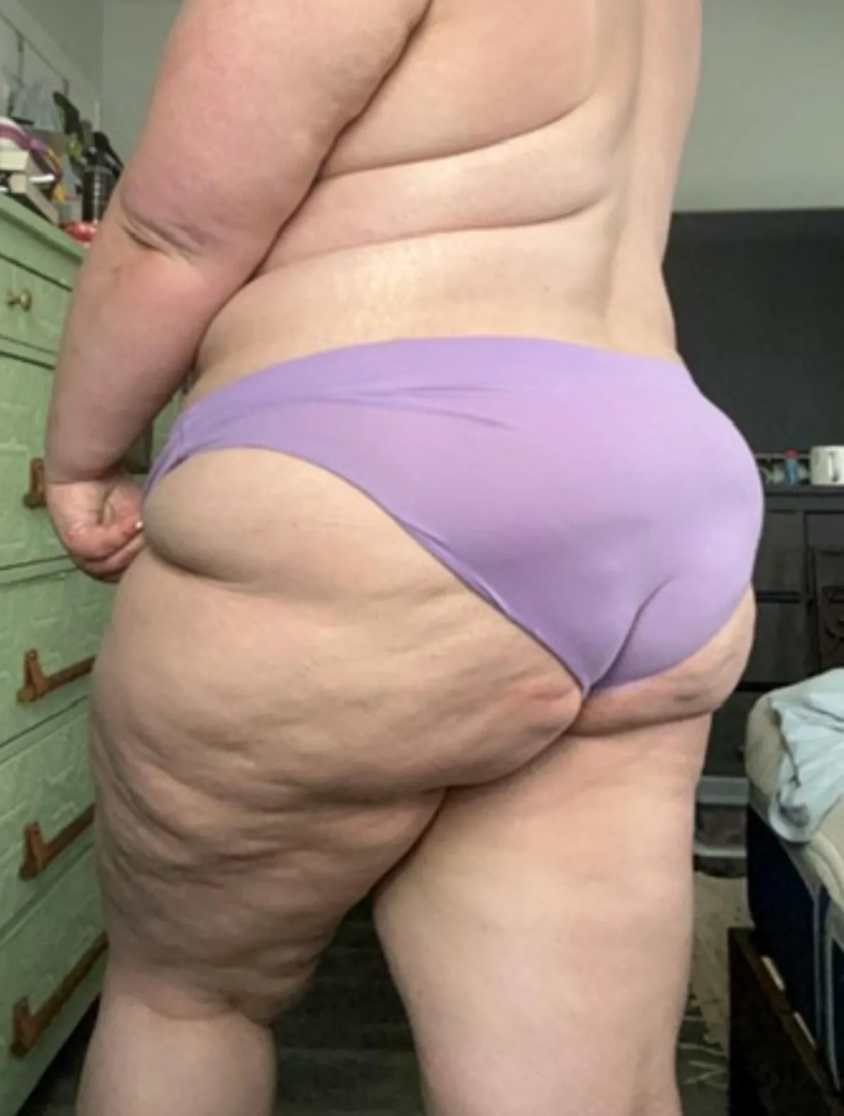 Get lost in my curves and melt into me 💋