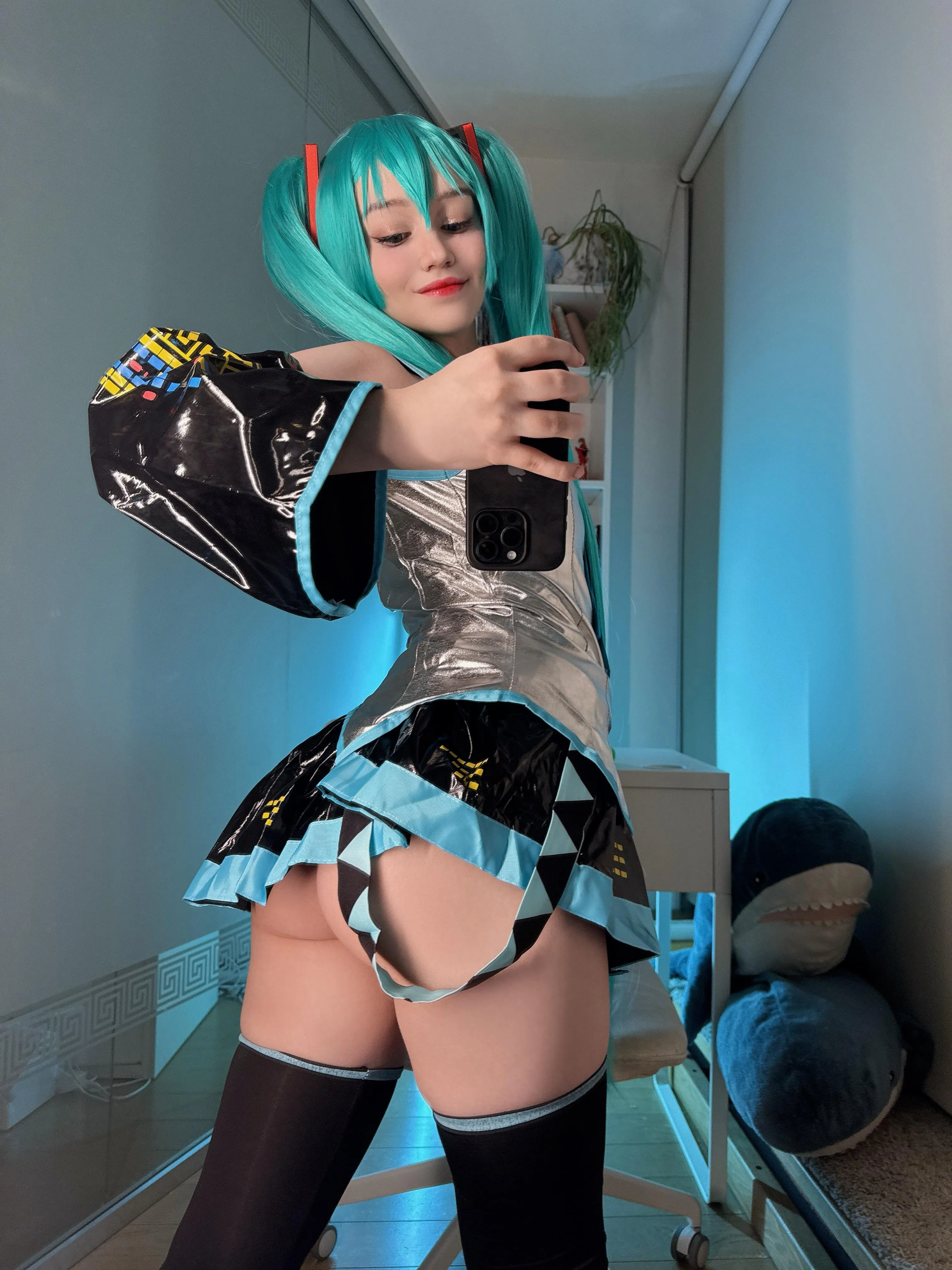 Hatsune Miku by Donnami