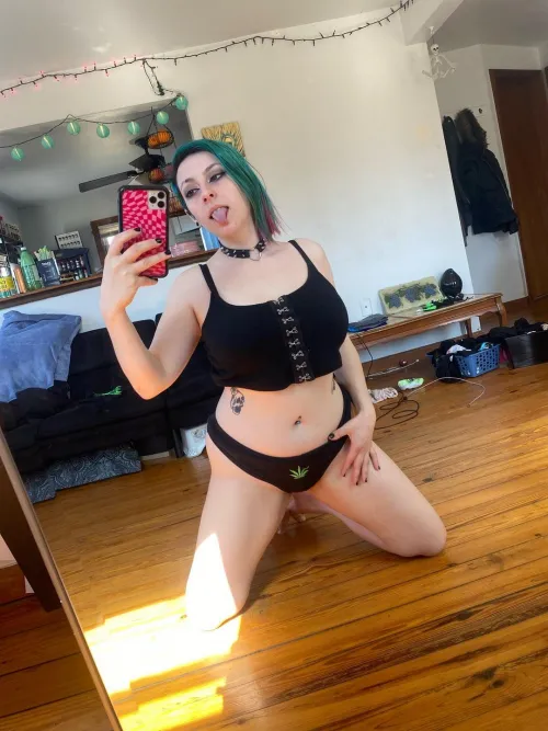 I’ll spread my legs as wide as you want