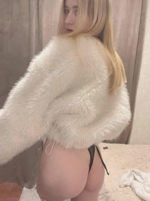 Take me from behind and feel my tenderness.