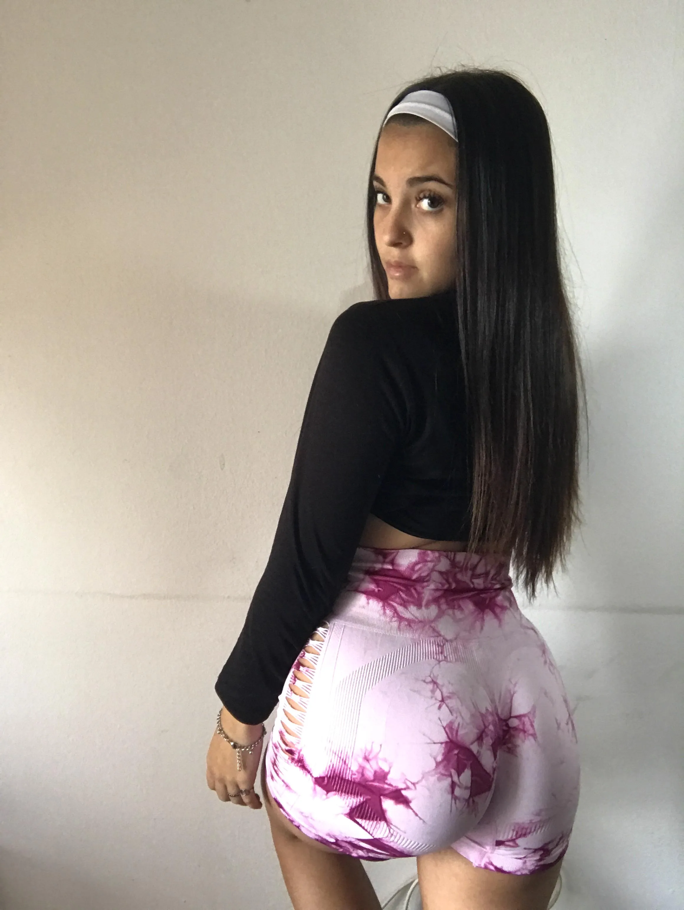 This little slut owns your cock, doesn’t she? (18F)