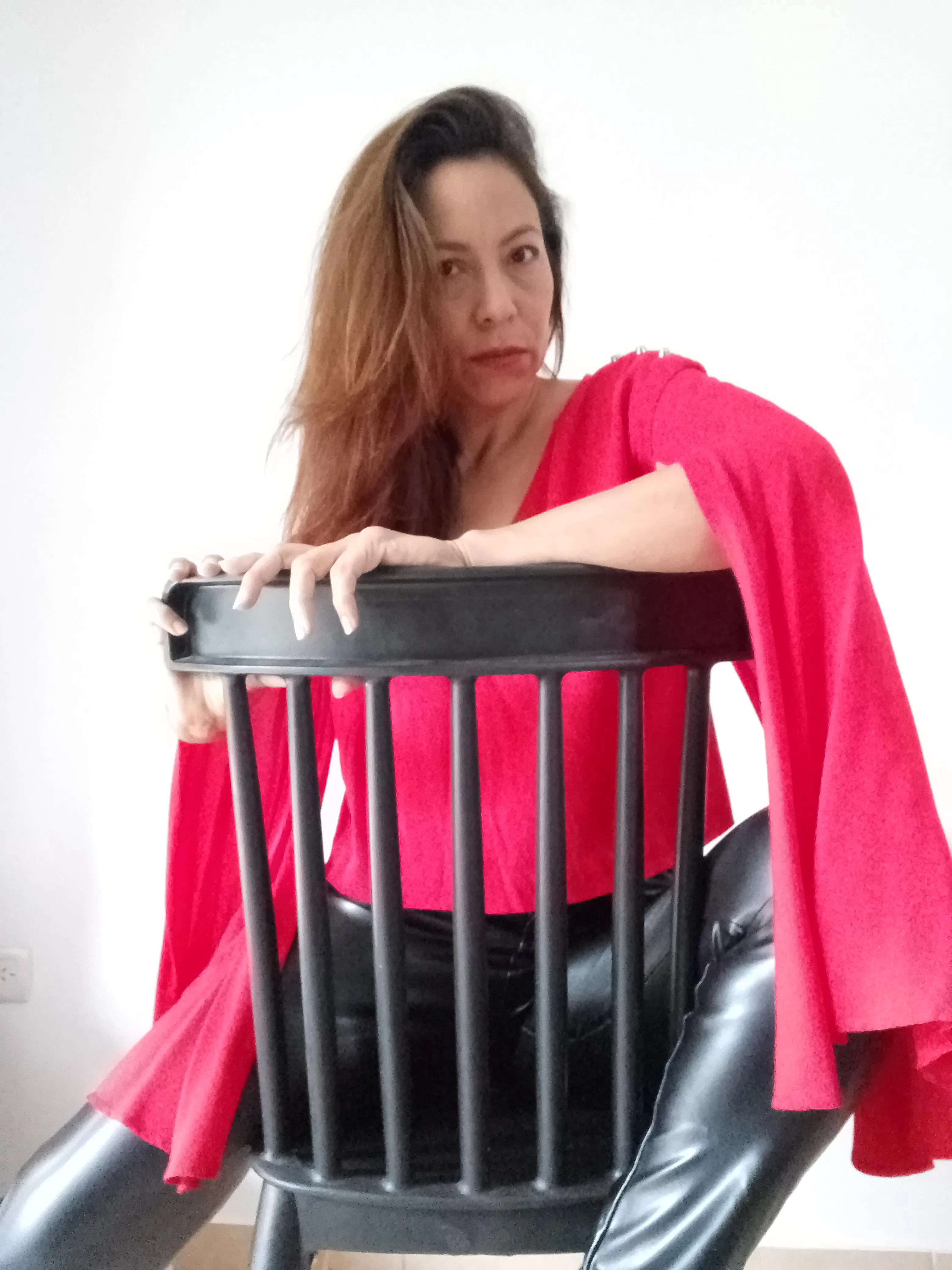 Your payday is just to worship me. Take me shopping, take me out to dinner, take me out for fun 👠💄💍👑