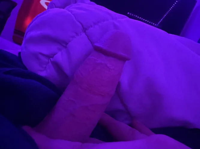 [28] who can I face fuck?