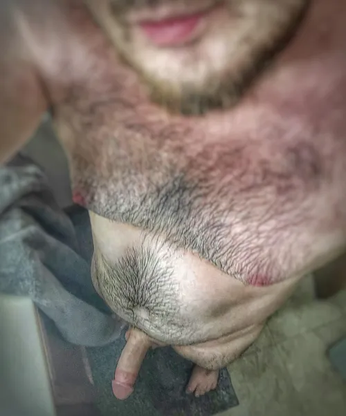 37M need a good girl to dry me off