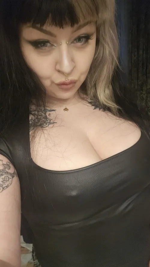 Fijne vrouwendag, vergeet ons niet te verwennen ;)