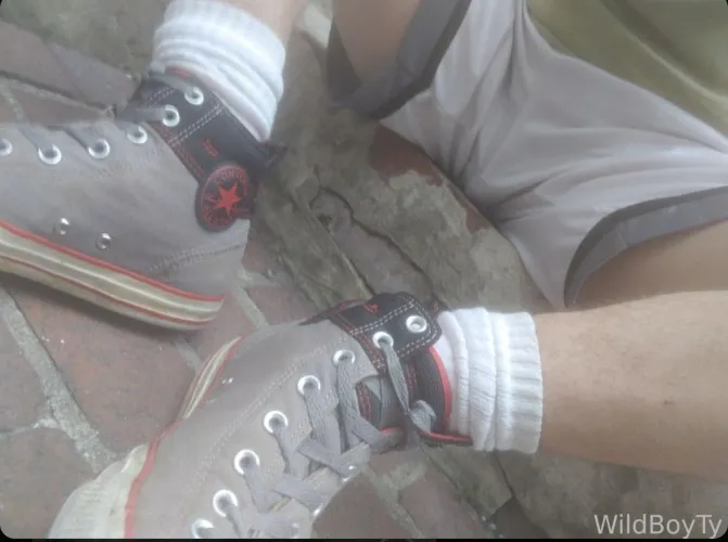 Got my socks and sneaks all sweaty for you