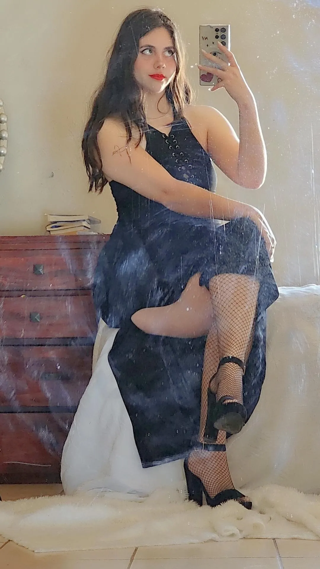 I dressed like a whore and masturbated while recording myself