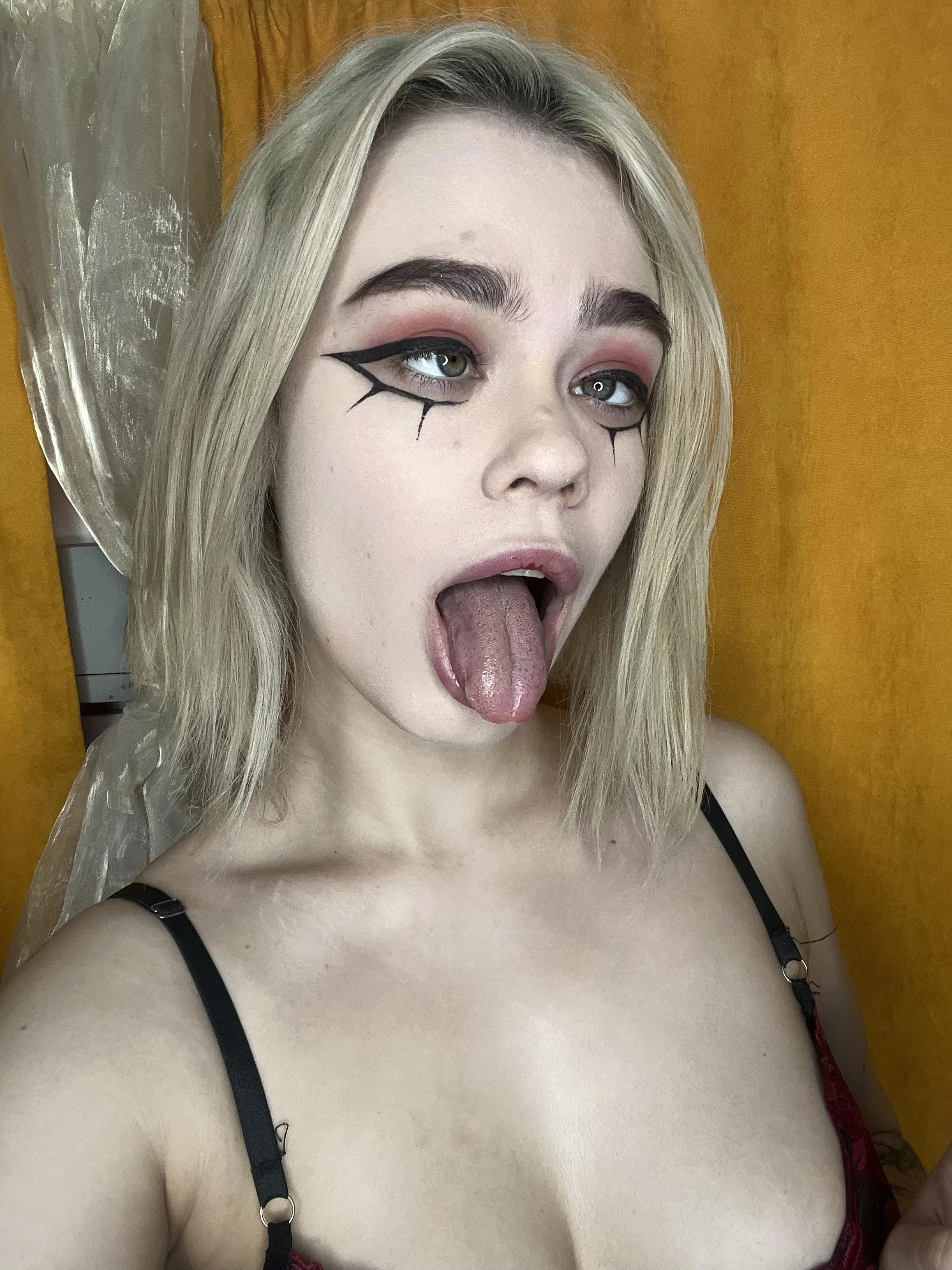 I want to taste white liquid