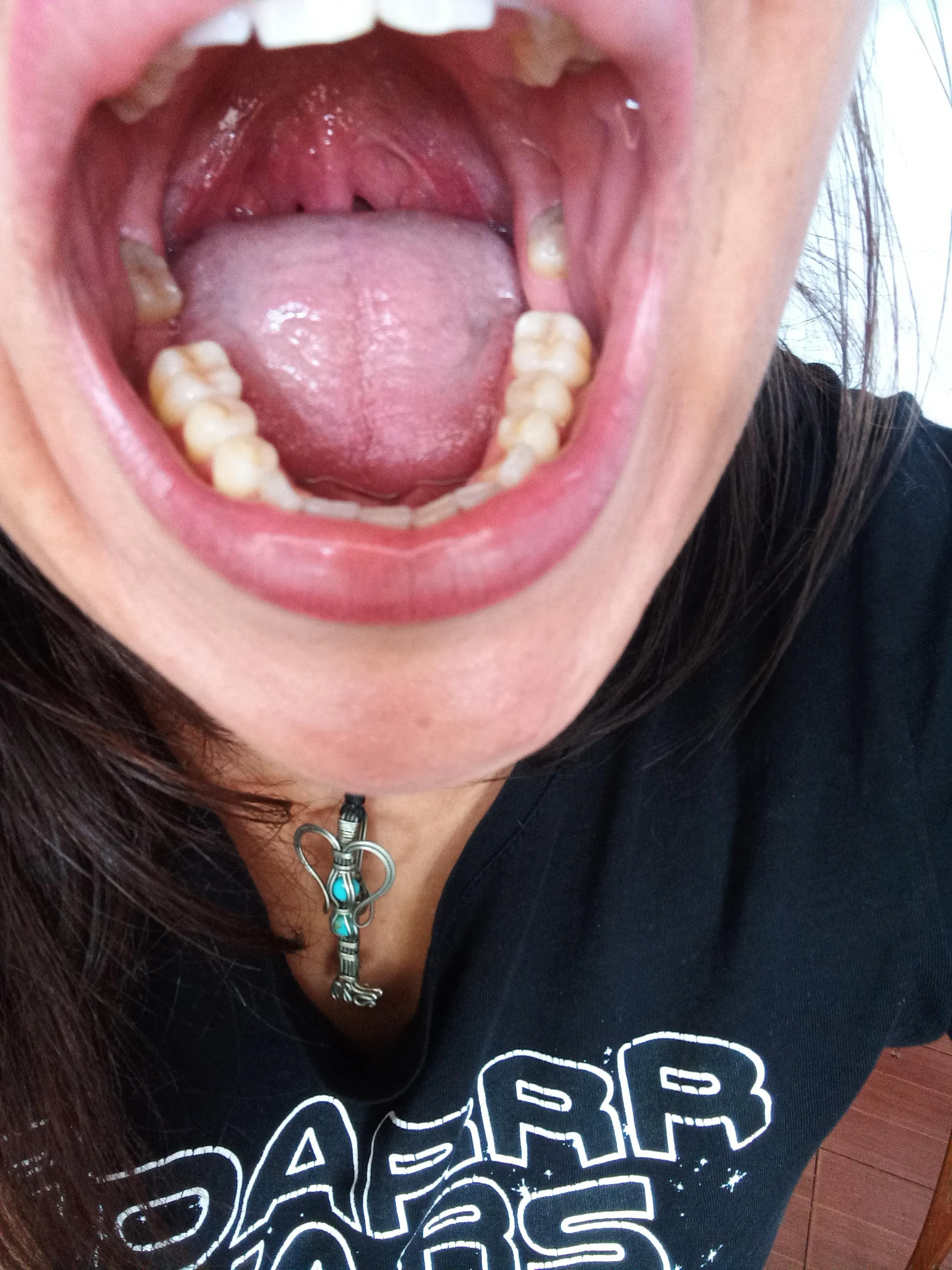 I'm very hungry. If you feel like I'm swallowing you too fast, you can grab onto my teeth.